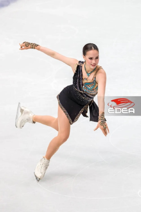 Ice Gallery Skates U.S.